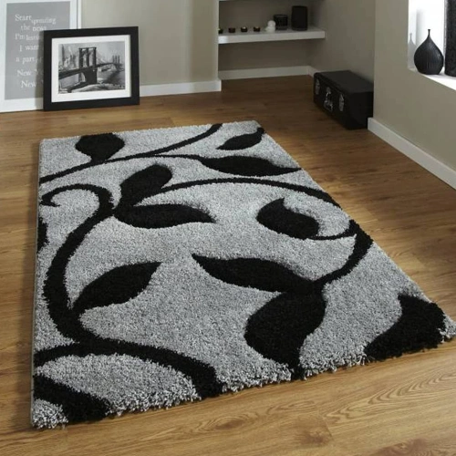 Medium carpet cleaning (50-100 sq ft)